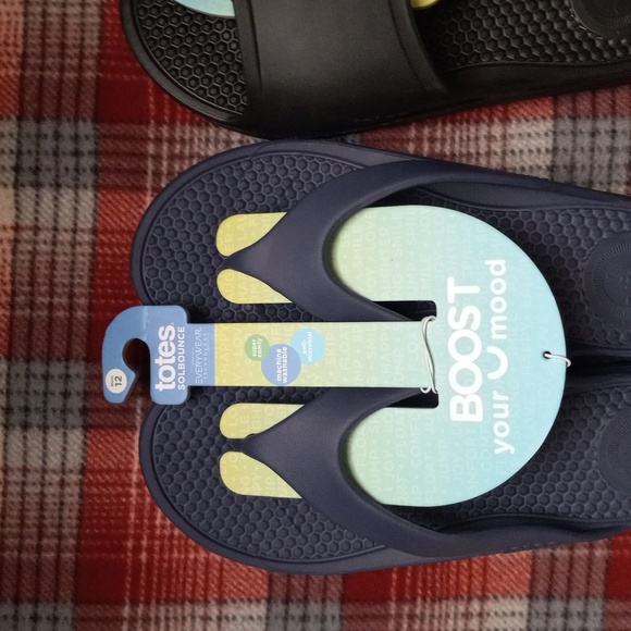 🍁FALL SALE🍁NEW pairs of men's summer shoes(men's size 12) - Picture 2 of 5